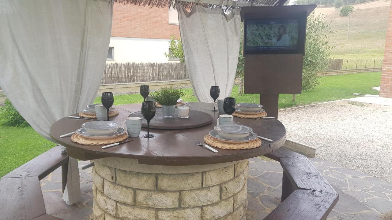 Val D'Orcia Deluxe 2, Raffinata Casa Immersa Nel Verde Con Wifi, Giardino E Parcheggio モンタルチーノ エクステリア 写真